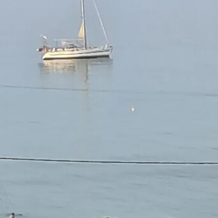 Thomas House Near The Nea Kallikrateia