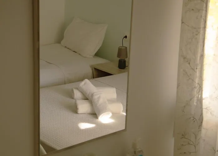 شقة Thomas House Near The