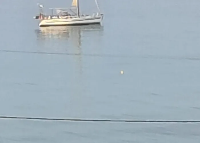 Thomas House Near The Nea Kallikrateia