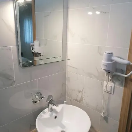 Thomas House Near The Nea Kallikrateia