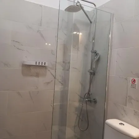 Thomas House Near The Nea Kallikrateia