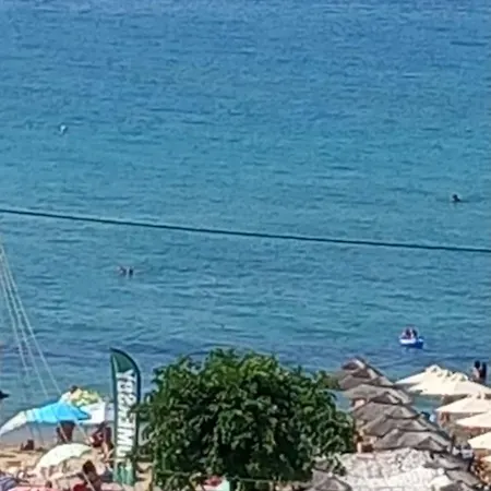 Thomas House Near The Nea Kallikrateia